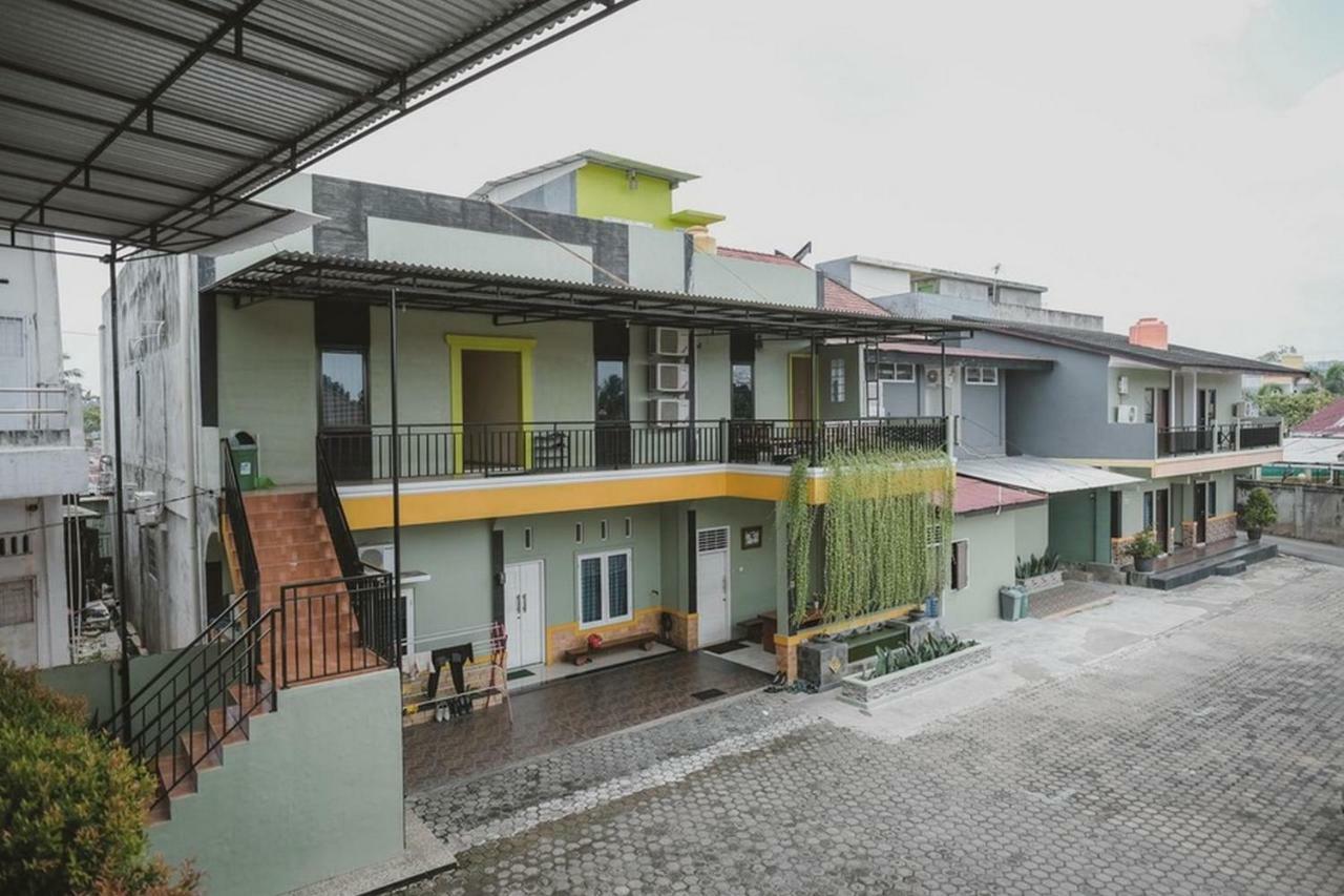 Reddoorz Syariah Near Kantor Walikota 占碑 外观 照片